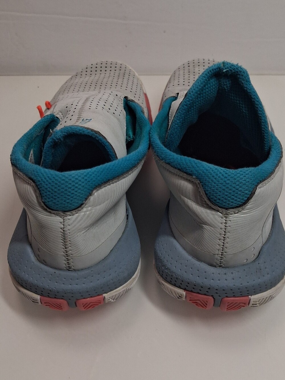 Under Armour Low-Top Sneakers - Light Gray with Teal Accents Size 3.5Y - Picture 7 of 13